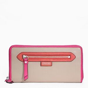 New w Tags NWT Coach Daisy Spectator Zip Wallet Wristlet tan pink coral leather